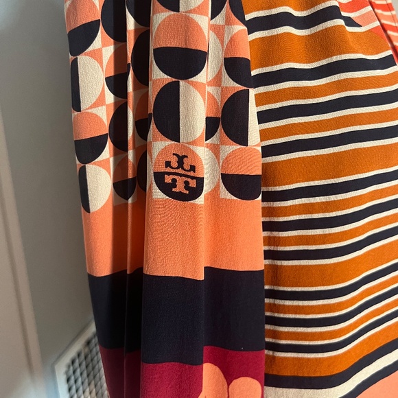 Tory Burch Silk Patchwork Branded Blouse Size 14 $385 - Picture 9 of 16